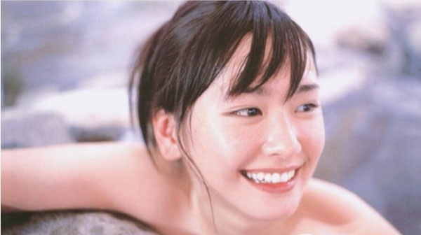 新垣結衣18歲照片 新垣結衣怎么火的 3