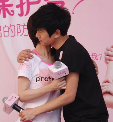 張杰謝娜離婚證曝光 謝娜懷孕8次都流產被張杰拋棄 7