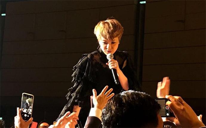 陳慧嫻和誰結(jié)婚了 3段情史遭深挖她幾度受傷疑看破紅塵 2