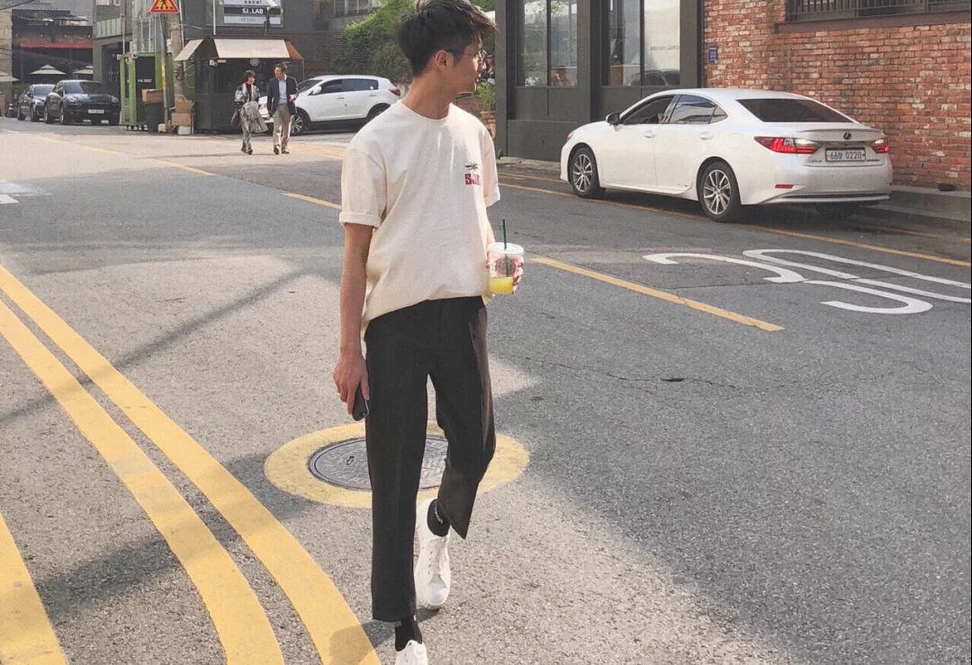 夏季男生出街搭配 獨一無二的風格魅力 3