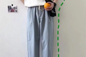 男生初秋搭配圖片 純色系長T恤搭配
