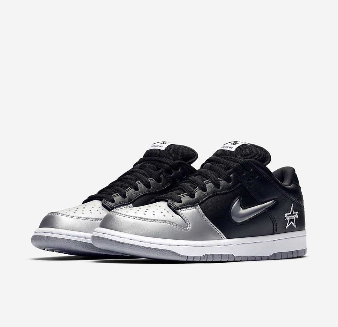 Supreme 最新合作的 SB Dunk 實物鞋款 1