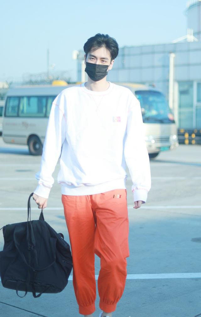 瘦高個子男生穿衣搭配 這樣穿不容易出錯 2
