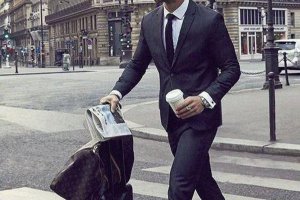 四十歲的男人適合穿的褲子 四十幾歲男人穿什么顏色褲子
