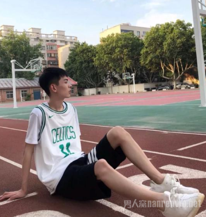 2020年帥氣男生衣服搭配夏季 4