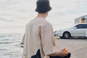 2020年潮男搭配 男生搭配衣服顏色的技巧