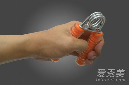 握力器怎么用圖解 握力器的正確使用方法 2