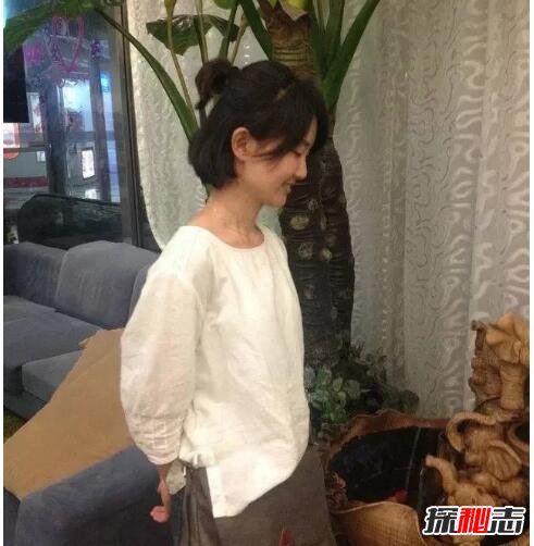 微博平胸大賽照片 我平胸我驕傲省布料 4