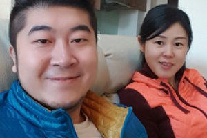 雪納瑞三口之家的資料、翻身動圖、為什么叫巨嬰