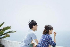 該不該介意男朋友和異性聊天 應(yīng)該怎么處理好