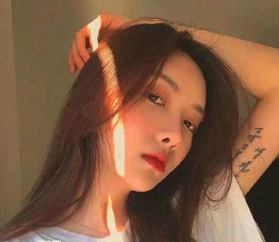 女孩看不上你的表現(xiàn) 女孩沒看上你的暗示 1