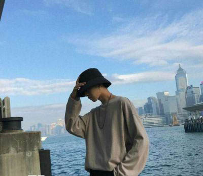 男生說(shuō)借個(gè)肩膀給你靠一下 曖昧試探下你的態(tài)度 2