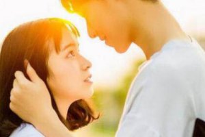 為什么和女孩接吻會上癮 和女孩接吻是甜的