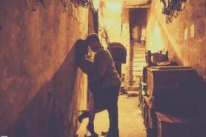 男生親親是為什么手不老實 男人身體不受控制
