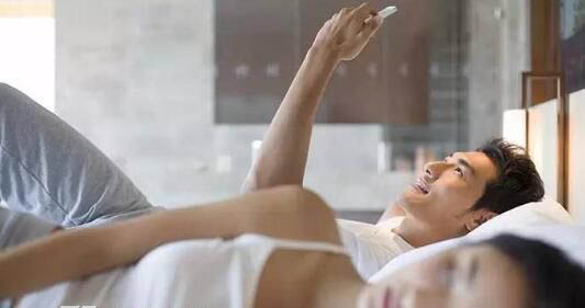 男人出軌一直和外面的女人斷不了 男人的嘴都是騙人的鬼 2
