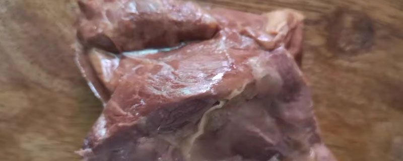 豬肉為什么會發(fā)綠  豬肉表面變綠能吃嗎 1