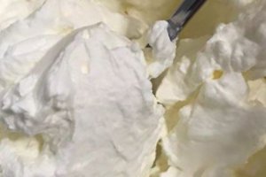 奶油有什么成分 奶油是什么材料做成的