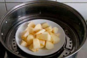 蒸蘋果的做法治拉肚子 蒸蘋果時要注意什么