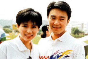 周星馳結婚了嗎現(xiàn)在 是哪個放棄情愛的至尊寶？