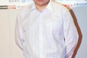當(dāng)年明月的老婆做什么的 當(dāng)年明月出名后升官