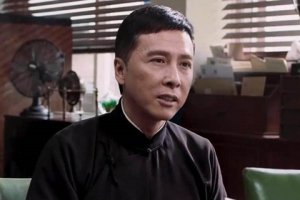 葉偉信與葉問什么關(guān)系