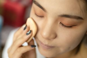 脫妝怎么補(bǔ)妝不卡粉