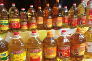大豆油炒菜好吃么 炒菜用植物油還是動(dòng)物油