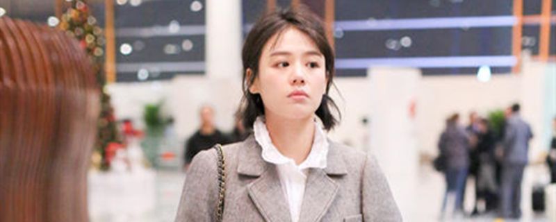 灰色大衣配什么褲子和鞋子 1