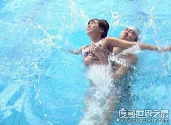 世界上最嚇人的跳水失敗事件 讓人看了頭皮發(fā)麻 1