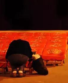 108拜的標(biāo)準(zhǔn)動(dòng)作 108禮佛大懺悔,大拜姿勢(shì) 1