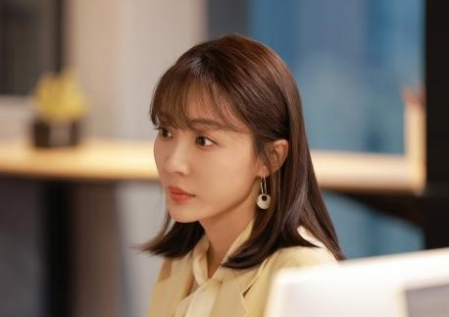 請叫我總監王文綺扮演的角色 結局是什么 1