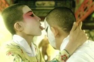 霸王別姬太監對小豆子做了什么
