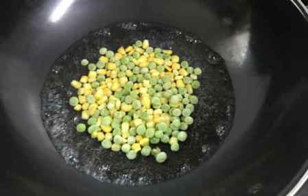 炒青豆要用水先煮嗎 青豆焯水時(shí)需放鹽嗎 3