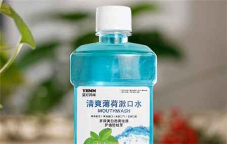 漱口吐出來黑色的東西 漱口水孕婦可以用嗎 3