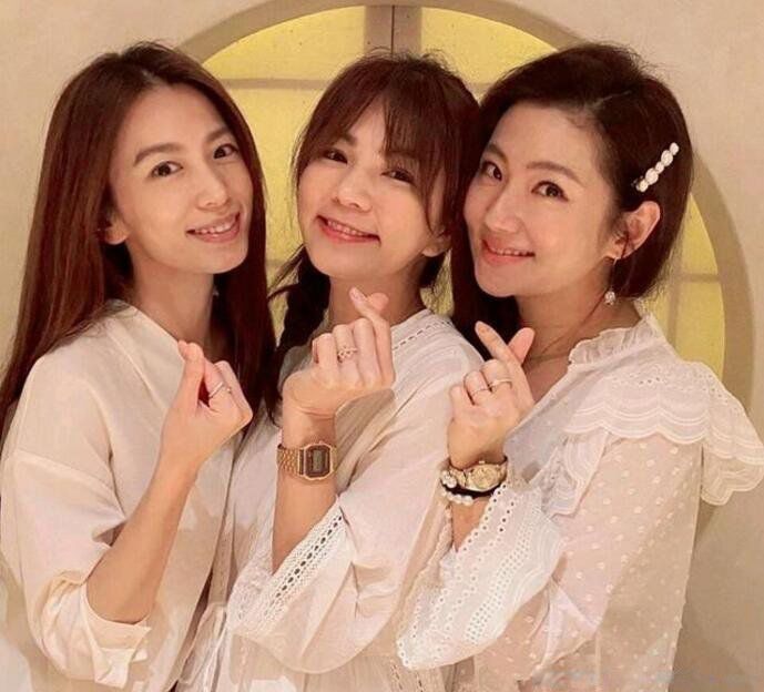she組合三人的真名及照片 都是非常的有實力的 1